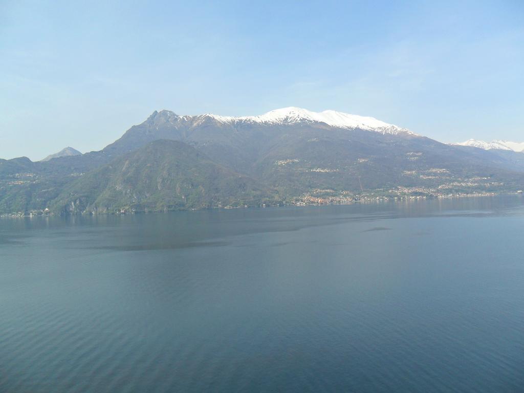 Exclusive Villa Crotto Lake View Варена Стая снимка